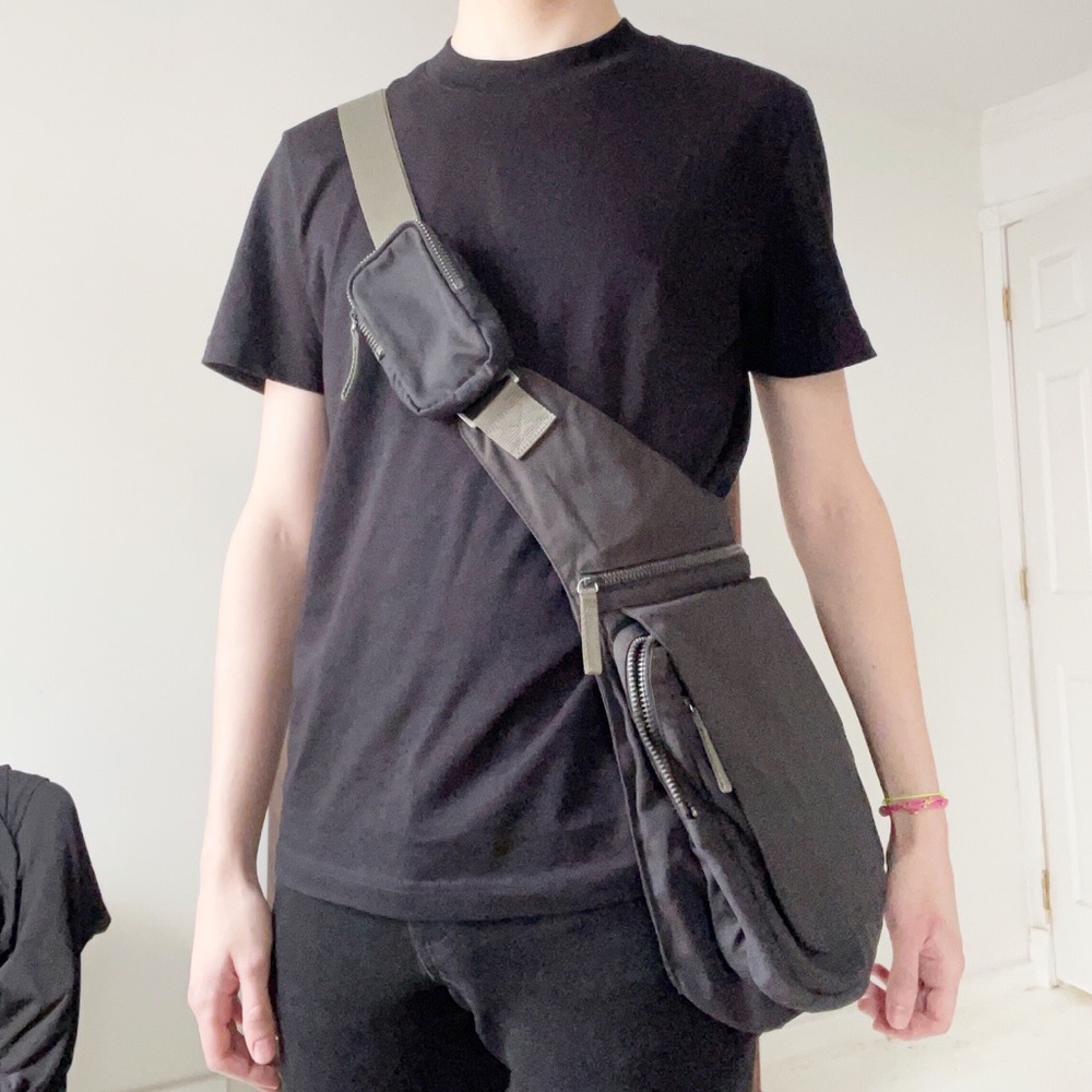 Prada black canvas vintage unisex crossbody bag with pouch - Picture 2 of 13